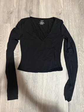 Ardene Black V-Neck Long Sleeve Top size xs